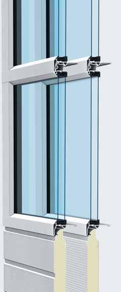 Puertas de aluminio acristaladas con transiciones entre paneles transparentes MÁXIMA RESISTENCIA AL RAYADO APU F42 S-Line La combinación de perfiles de acristalamiento esbeltos y el zócalo de paneles