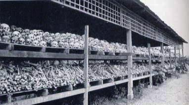 Genocidio Japones en Nanking Camboyano Restos de ciudadanos camboyanos asesinados en campos de exterminio por los jemeres rojos al mando de Pol Pot.