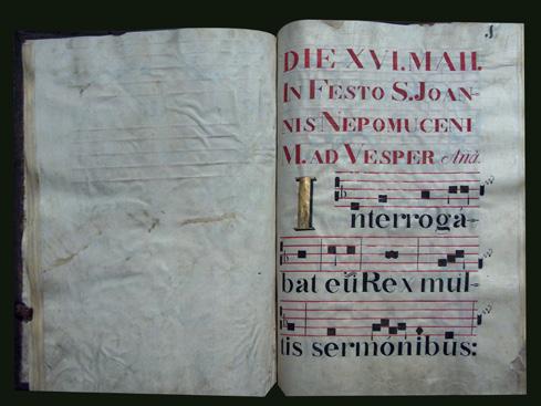 XVI en los libros de canto llano. Además, el colofón indica Se hizo este Oficio de S. Juan Nepomuceno [ ] y se estrenó el año de 1828 dirigido por el (fig. 3).