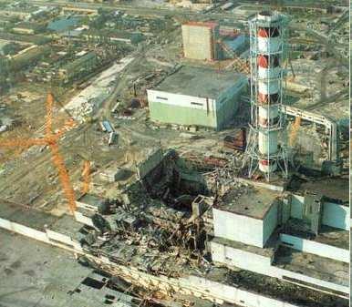 Una explosión en uno de los reactores liberó 200 toneladas de