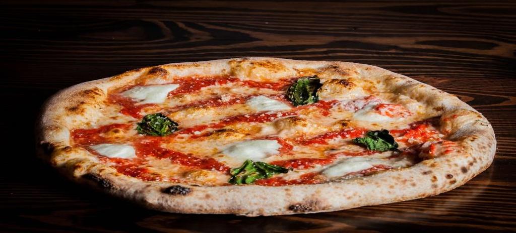 TIPOS DE PIZZA NAPOLETANA Pizza tradicional con una masa que debe leudar 12 hrs.