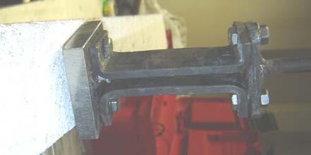 1 muestra el proceso de perforación en un taladro vertical sin percusión.