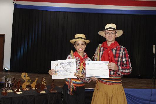 La FCV obtuvo los primeros puestos en las categorías Danza Tradicional Pareja y Proyección Tradicional Grupo lo que les da la oportunidad de participar del Festival del Takuare ê a realizarse en la