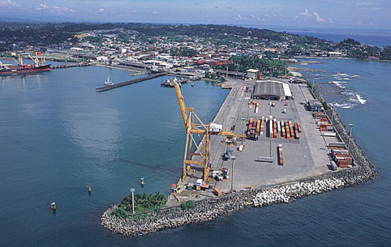 Ilustración 3: Puerto Limón Fuente: www.nuestromar.org El Puerto de Moín, también conocido como Terminal Gastón Kogan Kogan que se encuentra ubicado a 6 km al noroeste de puerto de Limón.