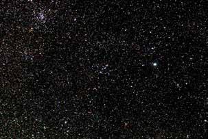 2 se ubica la estrella HD 123387 de 9ª magnitud que desvirtúa la visión.