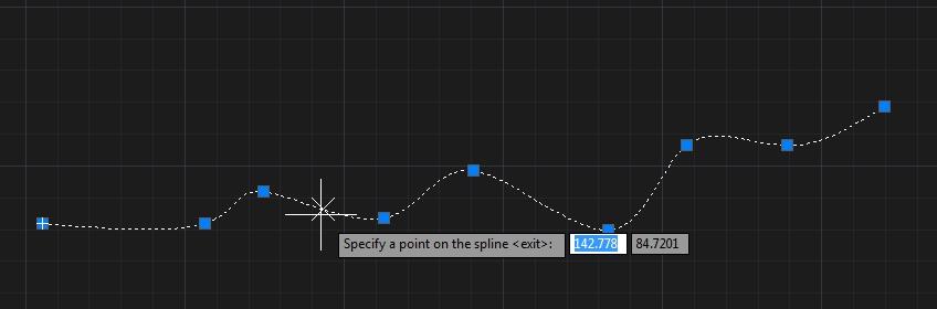 Al seleccionar la Spline aparecerán parámetros ya conocidos como Edit Vertex (para mover, agregar o borrar) además de poder convertir la spline a Polyline (Convert to Polyline), Juntar