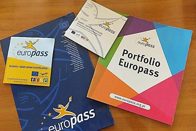 Documentos Europass Currículum Vitae y Pasaporte Europeo de las Competencias Pasaporte Europeo de las Lenguas Documento