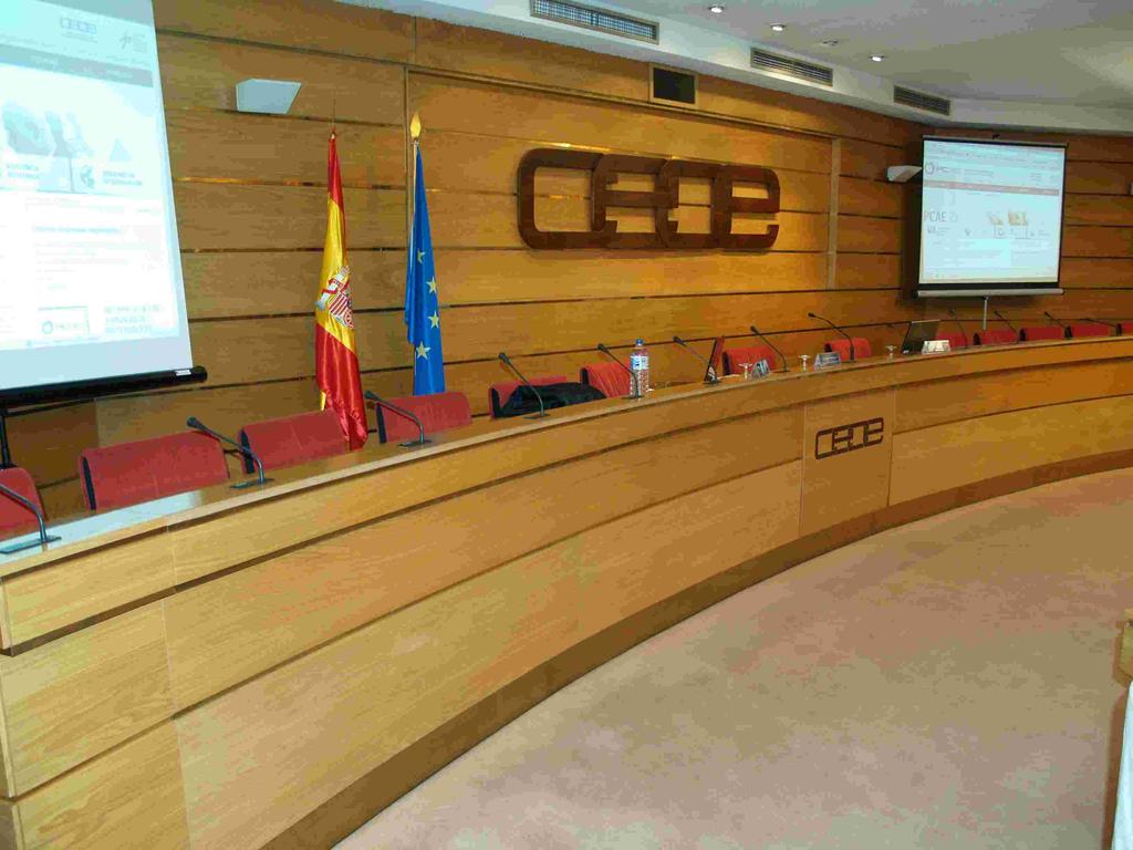 Confederación Española de Organizaciones Empresariales (CEOE) CEOE La Confederación Española de Organizaciones Empresariales (CEOE) durante 2013 ha continuado potenciando la relación existente con