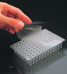 La alfombrilla puede ser esterilizada por autoclave, o limpiada en una solución a base de lejía. Libre de RNAsa, DNAsa, DNA e inhibidores de PCR.