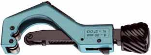 Lacado de color azul 228 CORTATUBOS para tubos de cobre T Con ajuste rápido T Arco de metal ligero T 228020 contiene 1 cuchillo desplegable y 1 cuchilla de recambio en el mango T Cuchillas para tubos