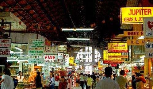 Yangon - Mercado Scott (Bogyoke Aung San), muy popular, con