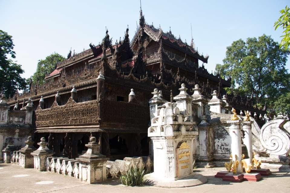 Mandalay - El Monasterio Shwenandaw, conocido