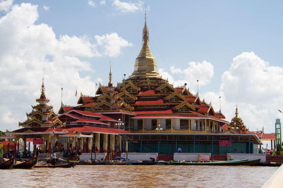 Lago Inle - La Pagoda Phaung Daw Oo
