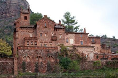 El monestir fou habitat d'una forma continuada per una comunitat de monjos benedictins fins a l'any 1608, encara que com a mínim fins al 1637 hi ha constància de l'existència d'un sacerdot a càrrec