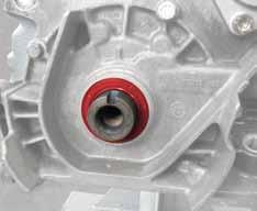 La lubricación de las piezas móvi- les de una bomba de inyección en serie se efectúa normalmente a través del circuito de aceite del motor.