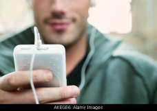 Campos de uso Móvil soluciones: (1) (2) Mobile&Audio Descripción: Ha deseado alguna vez mantener una conversación de manos libres con su móvil?