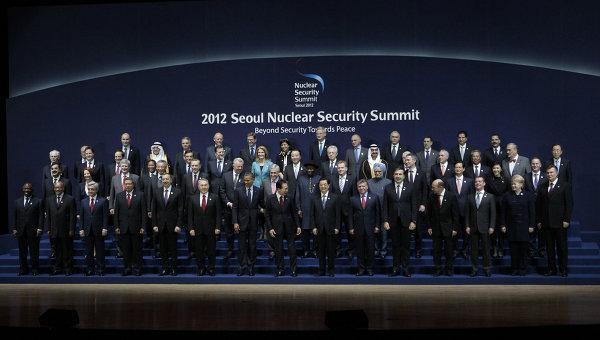 26.Marzo 2012 li Cumbre de Seguridad Nuclear Participación: líderes de 53 países y cuatro organizaciones internacionales (Secretario General de la ONU, Ban Ki-moon y los responsables de la Unión