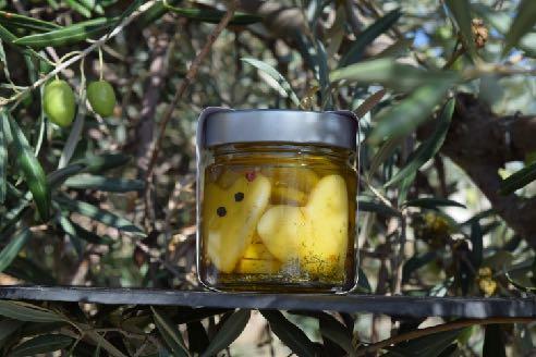 Pasión por el Queso Corazones de queso semicurado en aceite de oliva virgen extra Maduración: Minimo 2 meses.