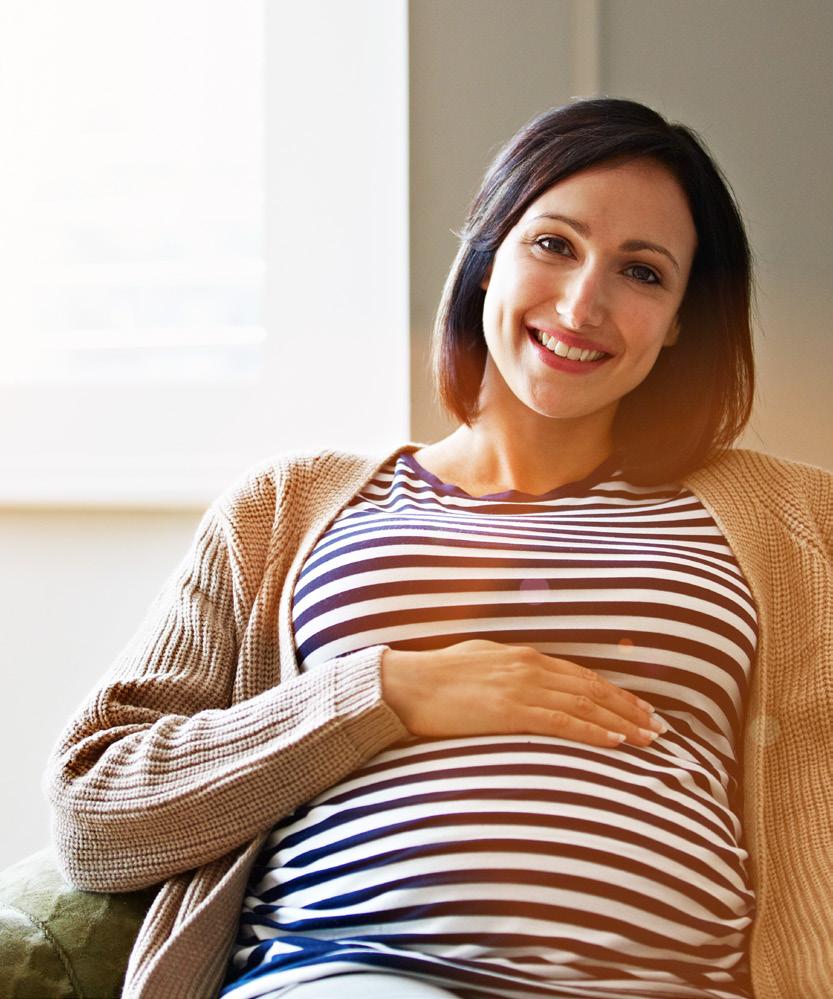 Durante el embarazo Manténgase alejada del humo de segunda mano Elija evitar los cigarrillos y el humo de segunda mano mientras está embarazada.