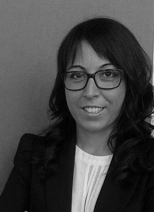PROFESORADO María J. Rodríguez Gulías Profesora del Departamento de Economía Financiera y Contabilidad en la Universidade da Coruña (UDC) desde 2014.