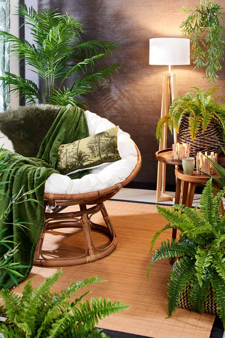 Urban jungle fever Deja entrar la jungla en el interior de tu hogar con accesorios decorativos en materiales naturales y colores como verde, negro y blanco.