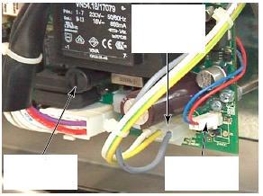 SOLUCION DE PROBLEMAS CON EL DISPLAY. (PANTALLA). 1. Si el display (pantalla) está encendida y la LAVADORA no inicia, observe el conector de 3 hilos en el P1 de la ó DE CONTROL.
