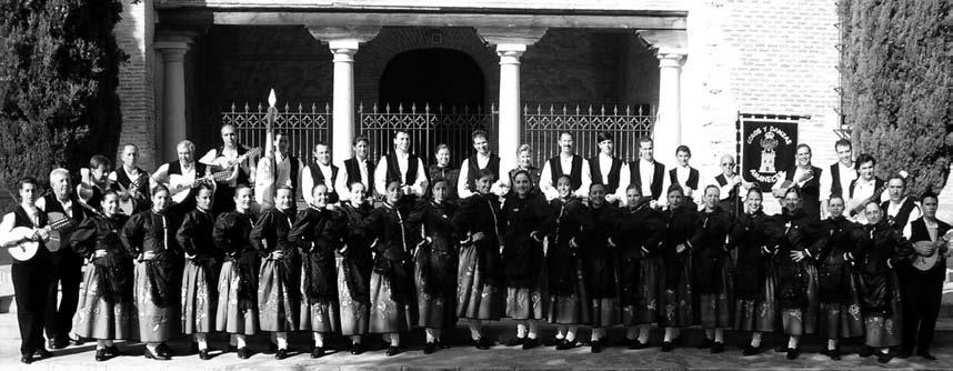 Grupo de Coros y Danzas "Amanecer" de Villaluenga de la Sagra (Toledo) El Grupo de Coros y Danzas "Amanecer" de Villaluenga de la Sagra, apareció en público en su pueblo en la "Semana Cultural" del