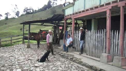 En Roncesvalles, Tolima, Colombia Los recursos van al fondo local para el pago