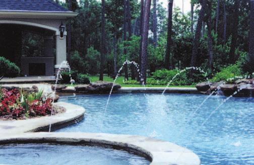 Uno de los mayores atractivos que puede tener una piscina es una fuente decorativa. AstralPool pone a su disposición las fuentes decorativas Polaris.