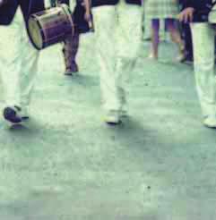 En octubre de 1959, la Junta Directiva de Ereintza Elkartea aprobó el inicio de gestiones para la puesta en marcha de una Academia de Txistu con el objetivo de formar a jóvenes en el instrumento y