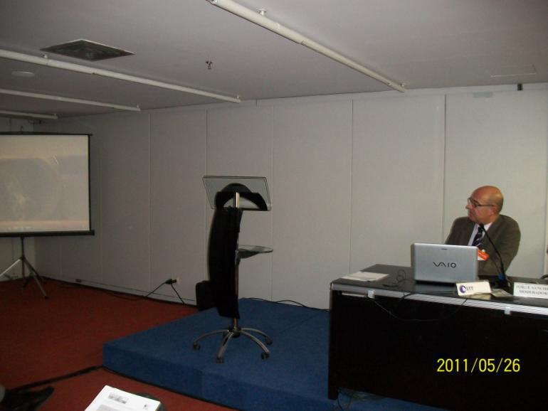 Antonio Mendonça de PLOMIFERA CASTELLANA (GRUPO PLOMYPLAS) impartió la ponencia titulada "Tuberías de Polietileno para tecnología sin zanja. Caso práctico con tuberías de diámetro 800 mm.
