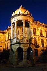 Cuenca ciudad histórica Cañari / inca Ciudad colonial: iglesias, monumentos Tercera ciudad, y la más importante del austro ecuatoriano.