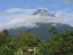 * Excursión opcional a Rio Celeste (Volcán Tenorio) 9 horas: uno de los lugares más increíble de Costa Rica.