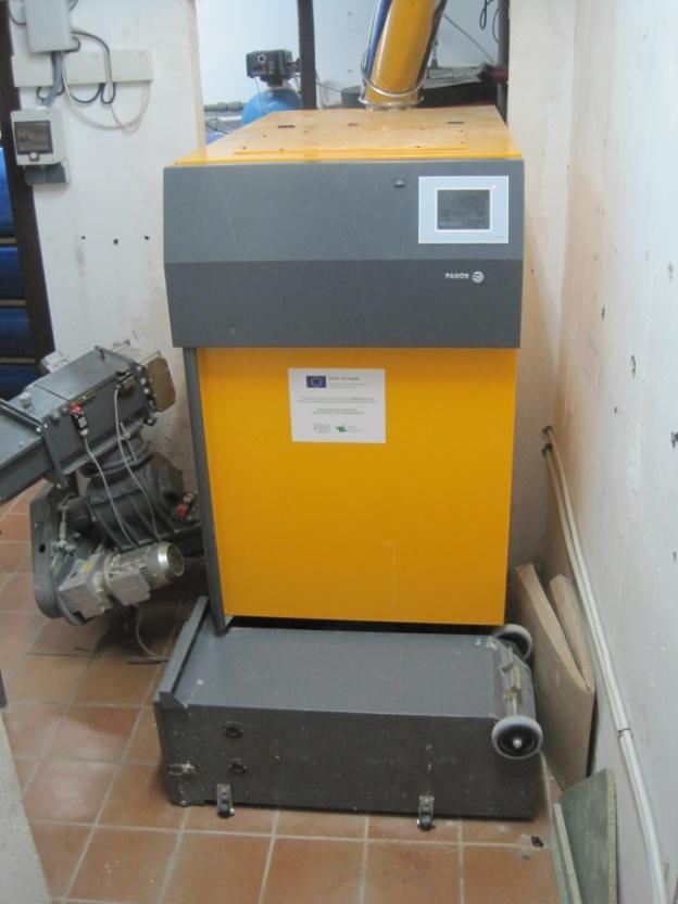 Instalaciones de biomasa Caldera de astilla - Ejemplo: Sustitución calderas de gasóleo por caldera de astilla Hostal El