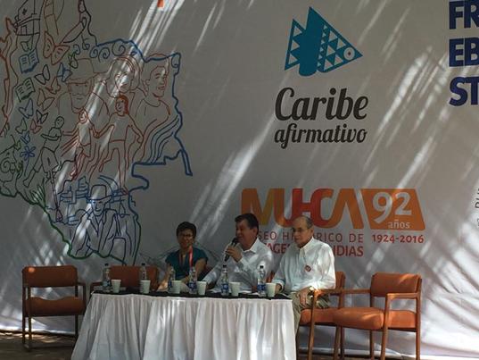 El plebiscito y la apuesta por la paz de las personas LGBTI en Colombia: LGBTI vota SÍ Desde que en los acuerdos construidos en la Habana, se incluyeron elementos históricos como el enfoque de género