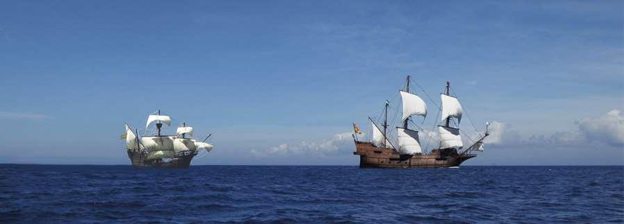 Barcos históricos: buques escuela diferentes y exclusivos La Fundación gestiona réplicas, a tamaño real, de barcos históricos; la Nao Victoria, el Galeón Andalucía y la Carabela Boa Esperança.