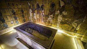 7. Howard Carter descubrió la tumba de.