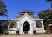 VICTORIA PALACE Turista 73 RD Street, Between 28 th and 29 th Street, Chan Aye Thar Zan Township, Mandalay Tlf. 95 9 457194788 www.