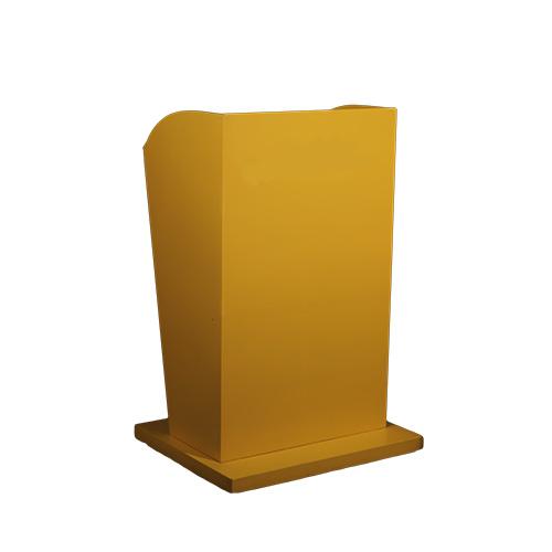 Atril Personalizable Material : Madera, actualmente en color amarillo pero se puede pintar del color deseado Bandeja : 60 x 50 cm Altura frontal : 110 cm Altura trasera : 90 cm Atril