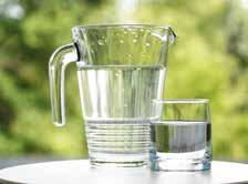 40_41 Mejora la calidad del agua para beber, reduciendo el contenido de sales, partículas y microorganismos. La cocción de los alimentos conserva todo su sabor y propiedades.