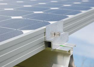 Experiencias en numerosos proyectos en huertas solares resultaron en sistema de montaje de la generación 5 en huertas solares a uno nuevo, en gran parte elaborado en fábrica, que es rápido y seguro