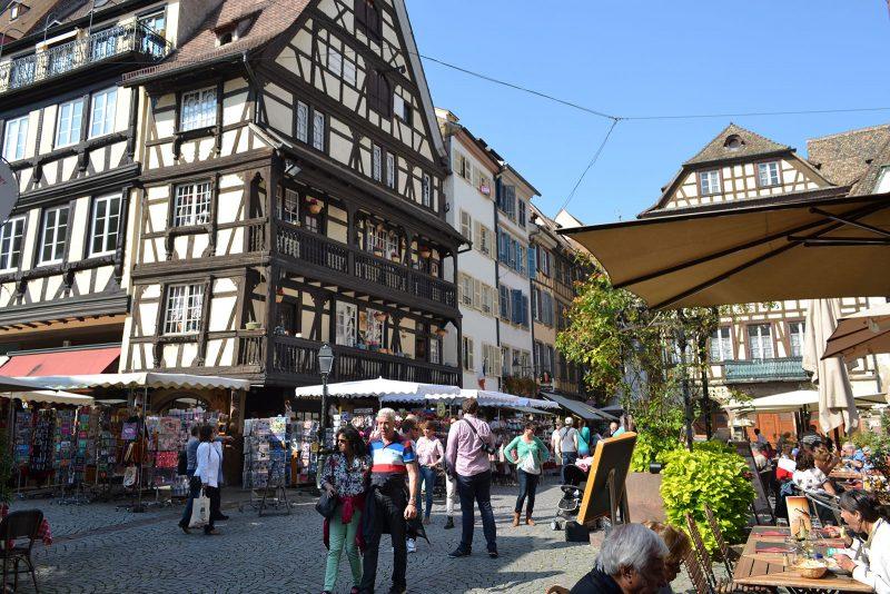 algunos en Francia y algunos en Alemania. Desde Strasbourg y Colmar Estas dos ciudades son ideales para hacer base en nuestro recorrido por Alsacia.