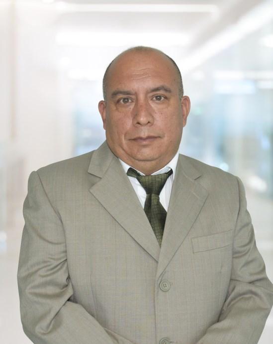 Bachiller en Administración de la Universidad Nacional Federico Villareal, con estudios de Maestría en Gestión Pública en Sistemas Energéticos del Centro de Altos Estudios Nacionales.