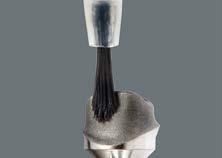 VITA ENAMIC Coronas implantosoportadas - Fijación adhesiva sobre pilares Tras la limpieza ya no puede tocarse más la superficie que se va a adherir, ya que esto puede causar una contaminación que