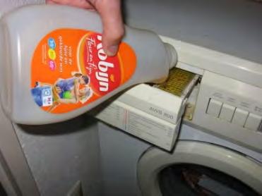 Límites Concepto informal de límites Un ama de casa acostumbra comprar detergente líquido en un tianguis cercano para las necesidades semanales de su hogar.