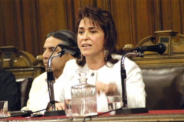 Arenas, 29-7-2005) En la presentación de su libro de entrevistas Chilenos