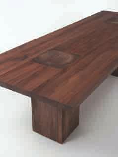 Durabilidad La madera es muy durable. El nogal es una de las maderas con mayor durabilidad, incluso bajo condiciones que favorecen la pudrición.