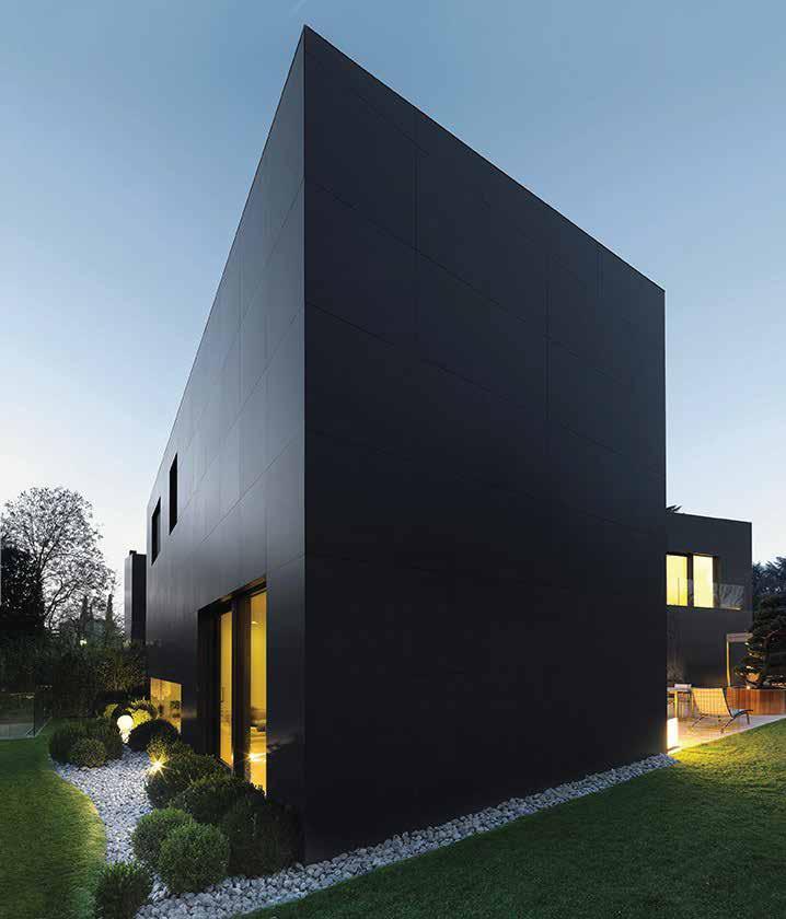 ROHUR 2016 KURLM es una empresa mexicana creada en el 2011, especializada en el diseño y comercialización de sistemas de fachada ventilada, así como recubrimientos de alto valor arquitectónico, gran