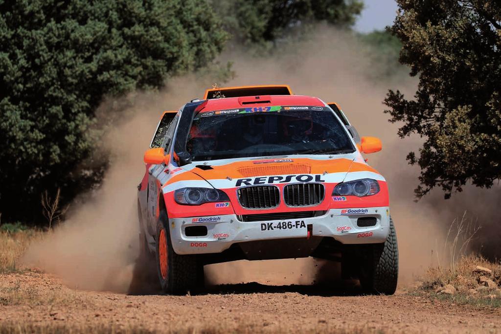 CARRERA Gama de lubricantes especialmente desarrollada para coches con muy altas prestaciones y gran potencia. Utilizada en las competiciones más exigentes, como el Dakar.