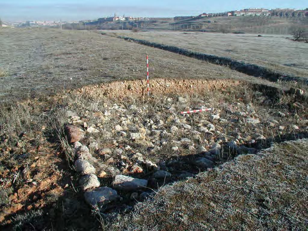 Excavación arqueológica en la loma del arroyo